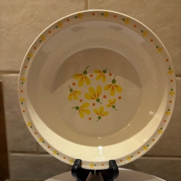 Arklow Brendan Erin Stone Buttercups Rimmed Serving Bowl 10" x 10" - Picture 1 of 8